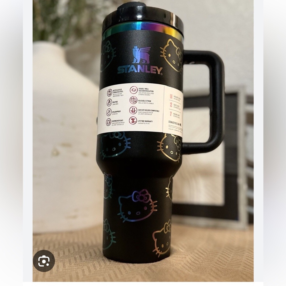 Hello Kitty Stanley Tumbler 40oz black foil print straw cap cold cup flowstate - Picture 4 of 6